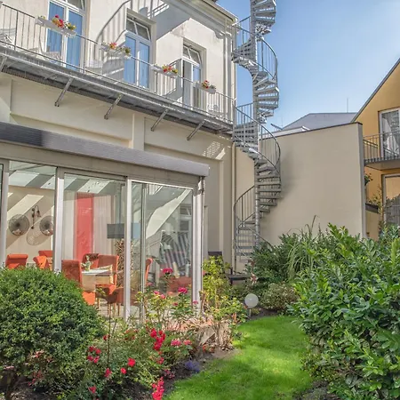 Inselhotel Bruns 3* نورديرني